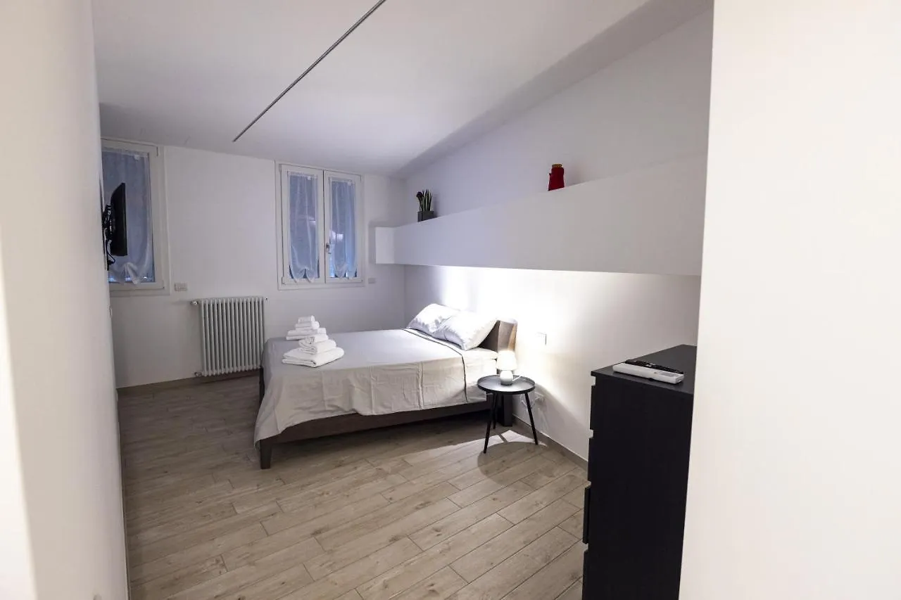 Apartamento Loft La Sedia Rossa - Centro Storico Milán 0*,