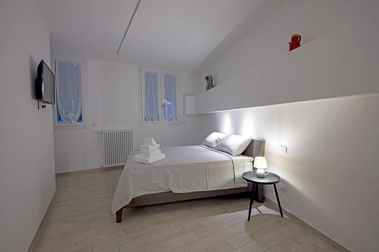 Apartamento Loft La Sedia Rossa - Centro Storico Milán Italia